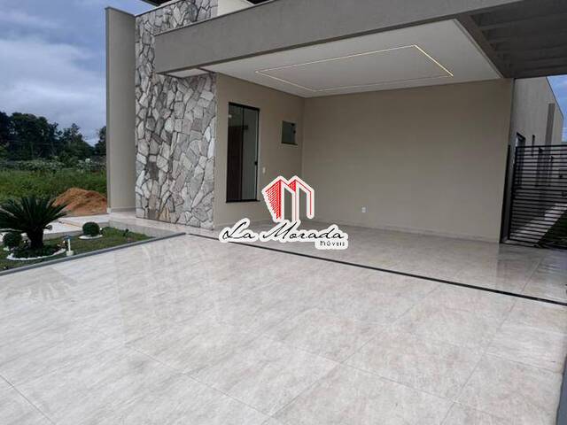 Casa para Venda em Manaus - 2